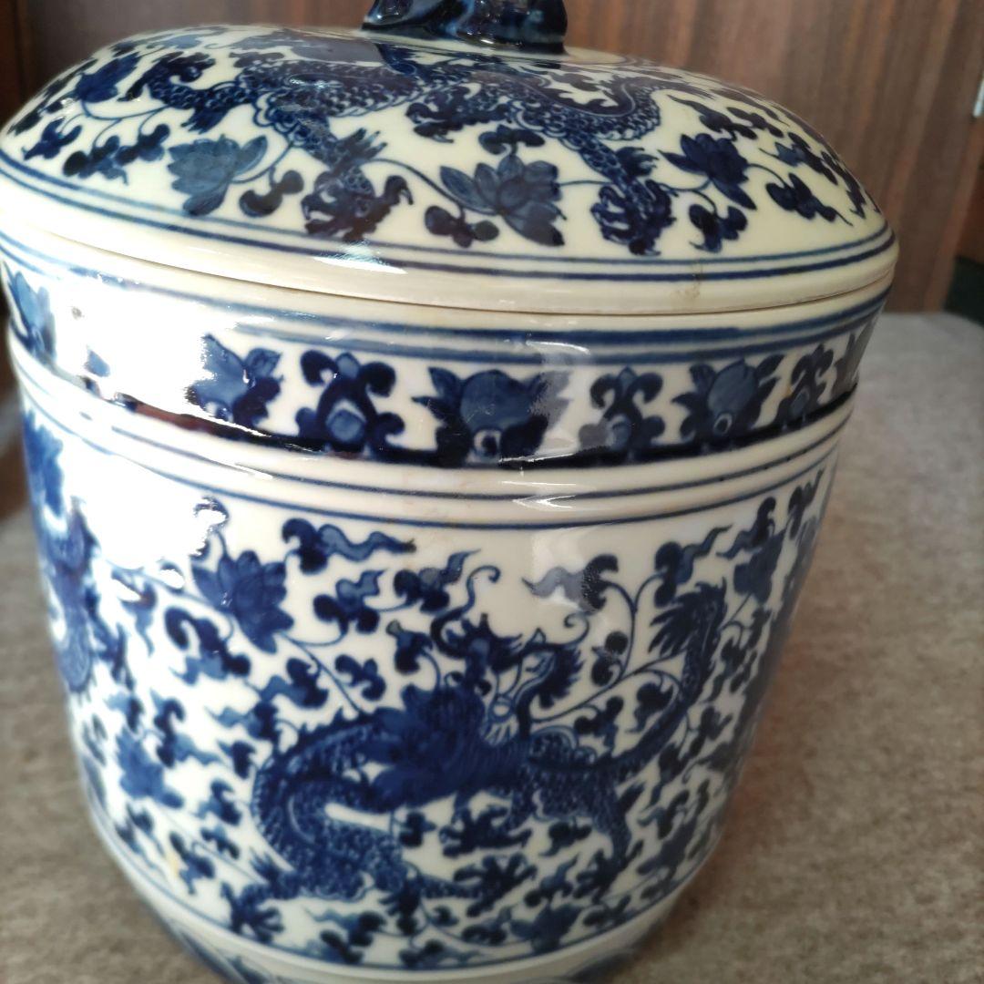 景徳鎮　龍柄蓋物器　D577