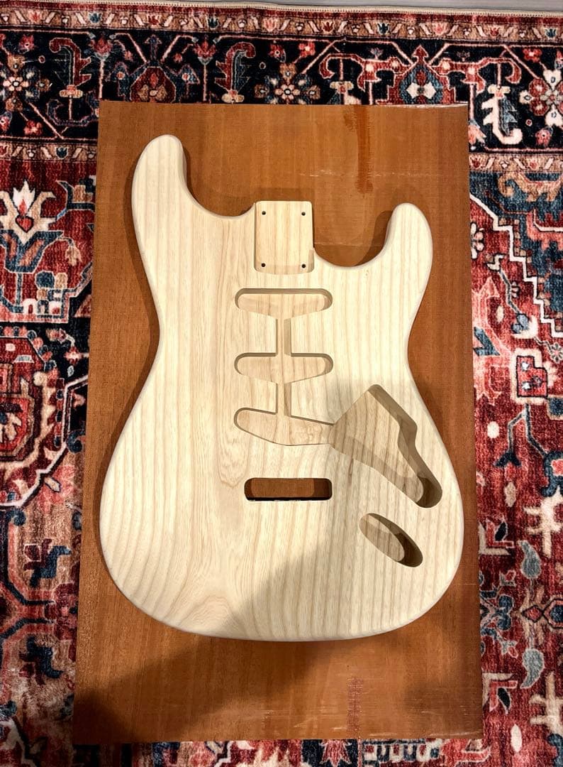 ※コレクション特価放出※【超希少】ホンジュラスマホガニーボディ材　1ピース材