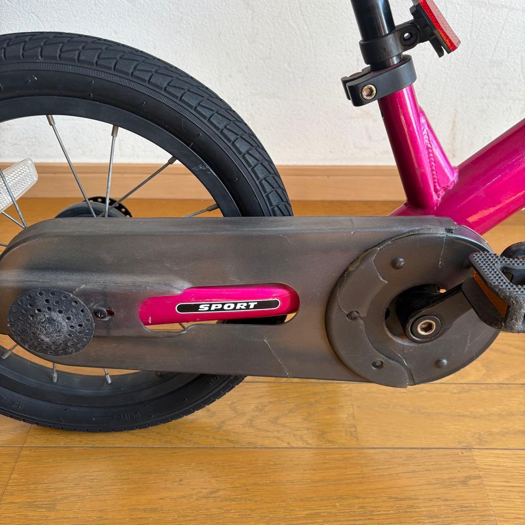 ストライダー　14インチ　フュージョンピンク　スタンド付き
