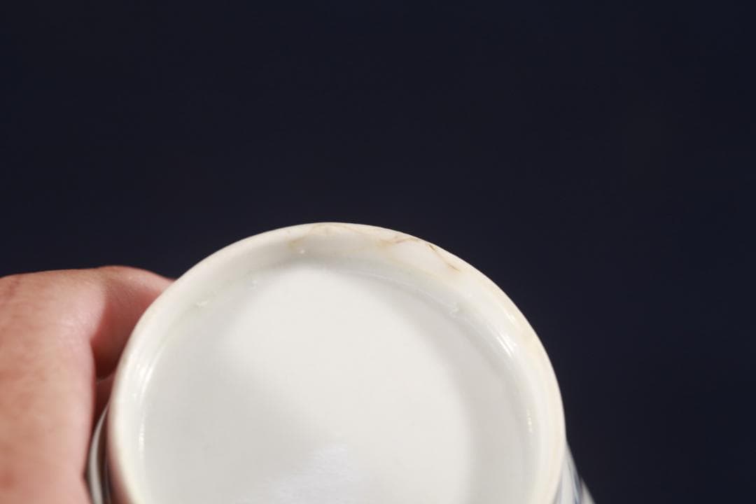 367 古伊万里大振染付福寿草花蝙蝠図蕎麦猪口　江戸中期