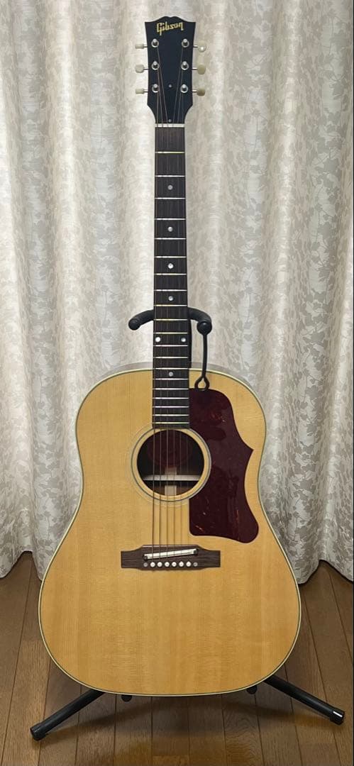 新品同様 Gibson J-50 2022年 ケース付き