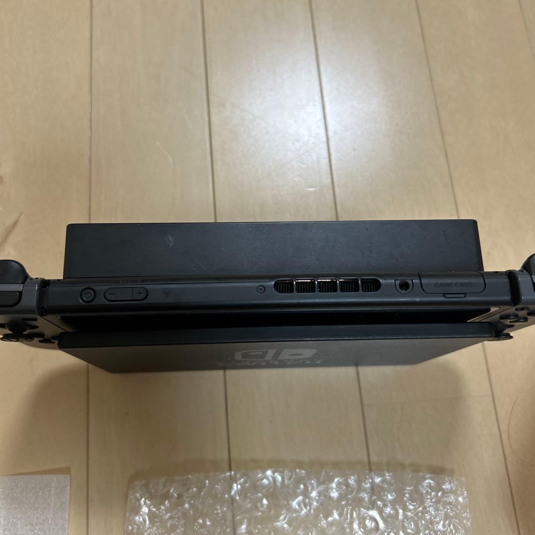 Nintendo Switch本体　付属品全てあり　動作確認済　状態良好