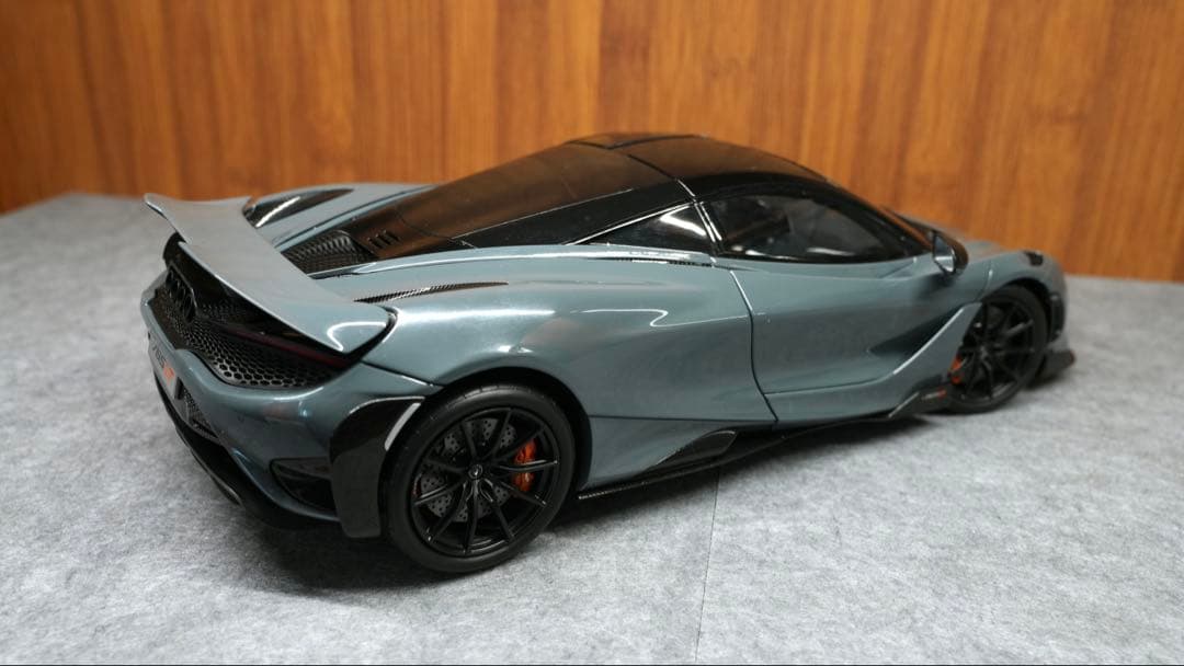 HPD マクラーレン 765LT 1/18 スケール 限定モデル ミニカー