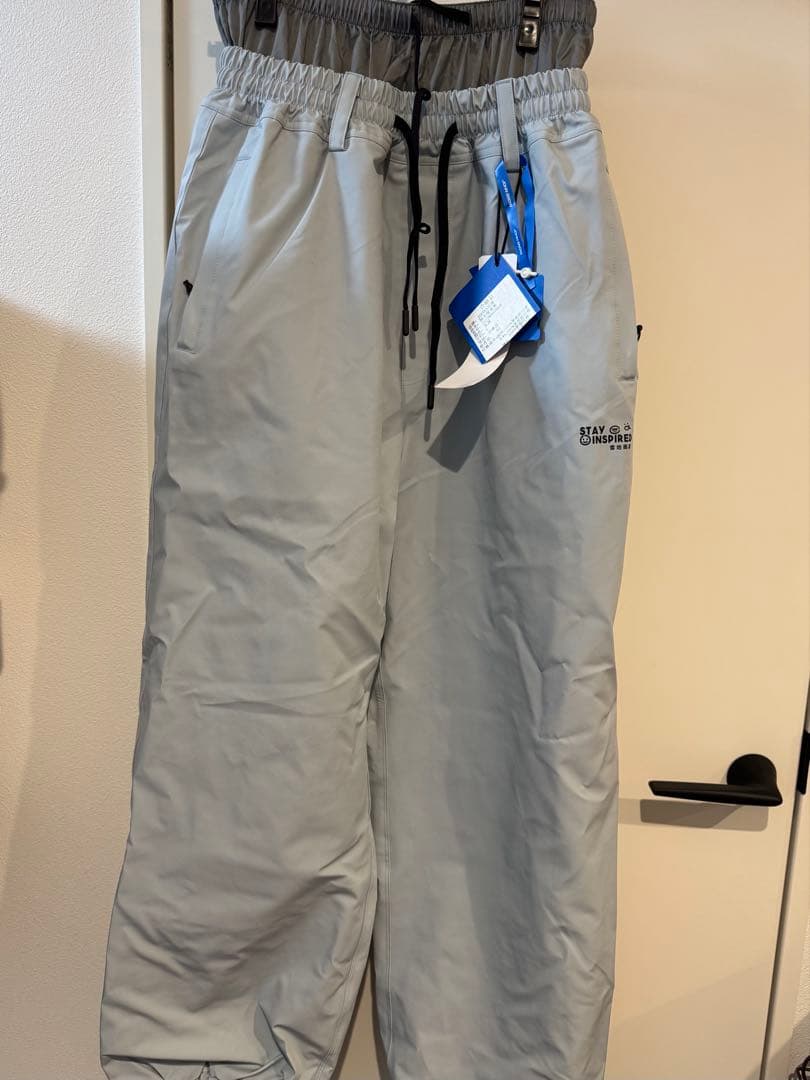 ブルースノーボードウェア