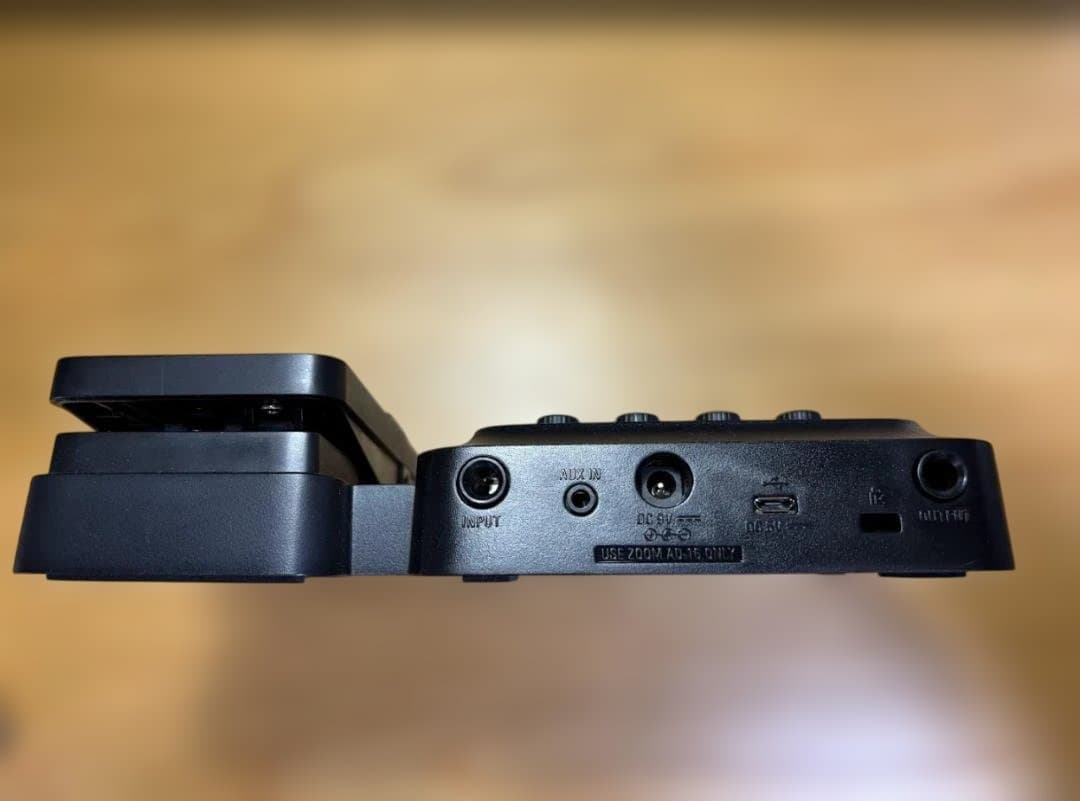 Zoom G1X FOUR ギターエフェクター