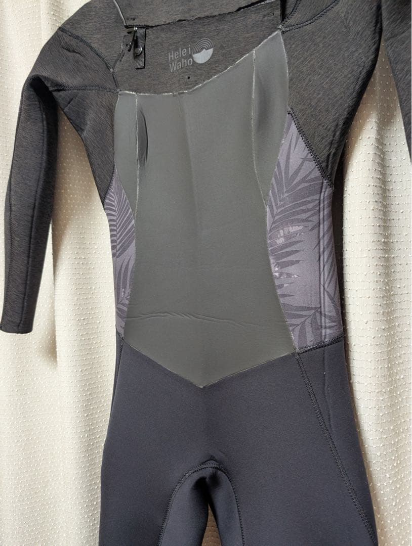 HeleiWaho(ヘレイワホー)3mm フルスーツ レディースMサイズ