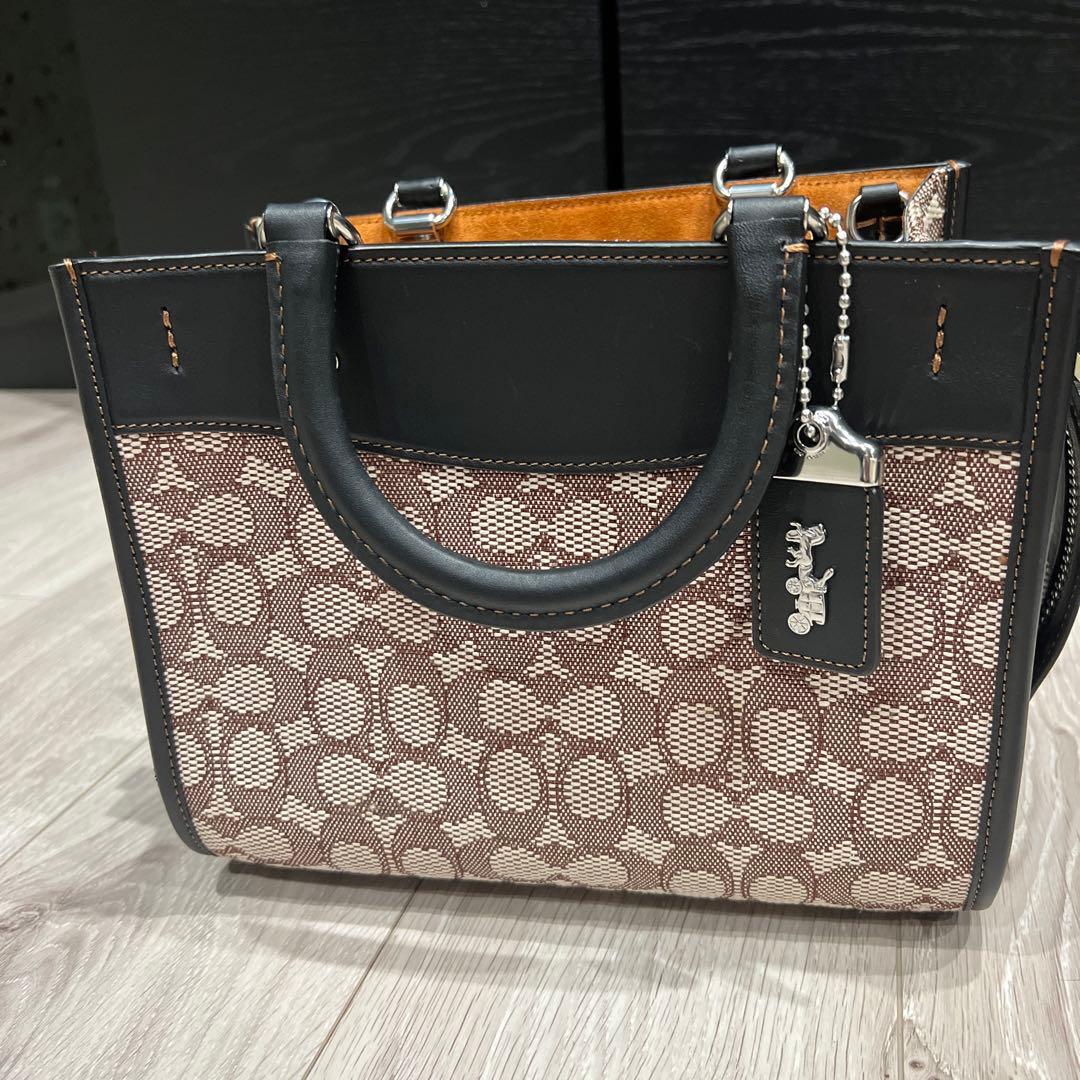 コーチ（coach）ショルダーバッグ