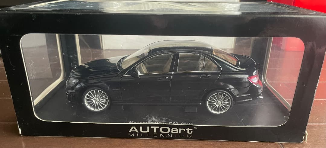 ミニカー AUTOart Mercedes-Benz C63 AMG 1/18