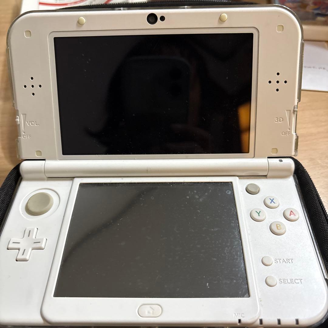 Newニンテンドー3DSLL パールホワイト ケース赤色付き