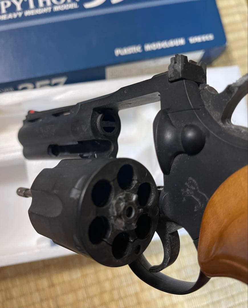 タイトー　コルトパイソン　4インチ　HW 木製グリップ付き　モデルガン