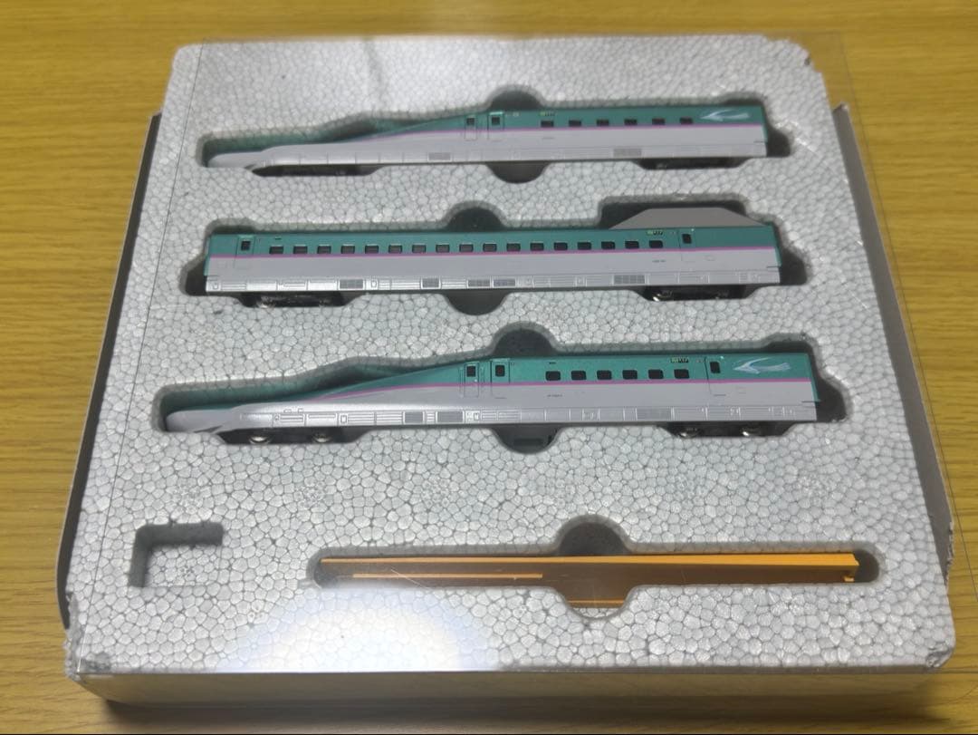 KATO 10-857 E5系 東北新幹線「はやぶさ」 基本セット(3両)