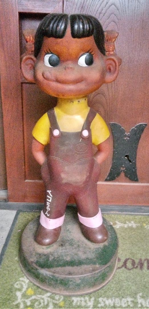 不二家 ペコちゃん 等身大　店頭前（86ｃｍ） 首振り人形