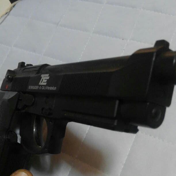 ガス式オートマチック銃