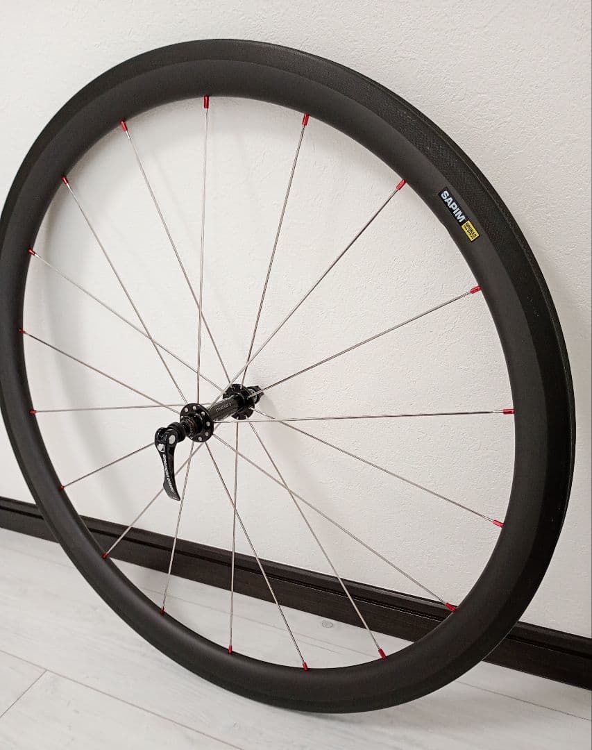 【新品】40mmハイト軽量カーボンホイール　チューブラー　フロント