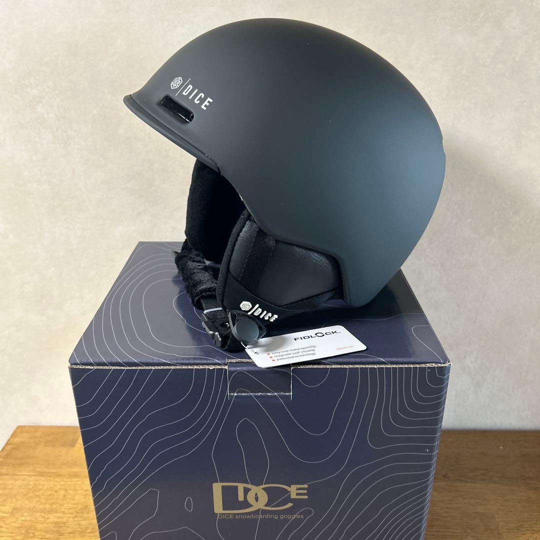DICEスノーヘルメットD6モデルBLKカラーSMサイズ新品未使用