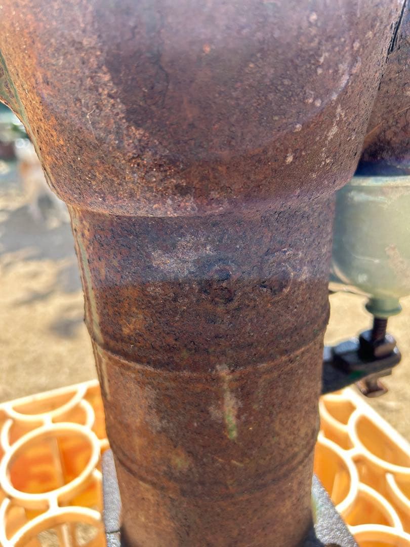 手押し井戸ポンプ　レトロ井戸ポンプ　ガッチャンポンプ　ジャンクガーデン　昭和