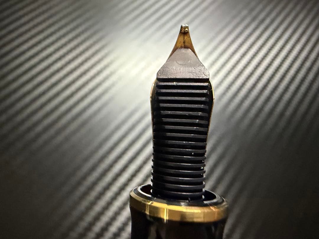 未使用に近い ペリカン PF刻印 スーベレーン M800 緑縞 BB 万年筆