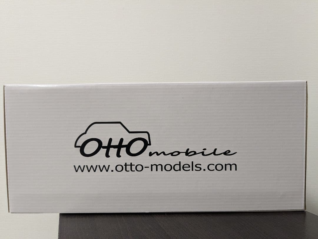 京商　OttO　　4シリーズ　GT Sprit　ミニカー　1/18　車