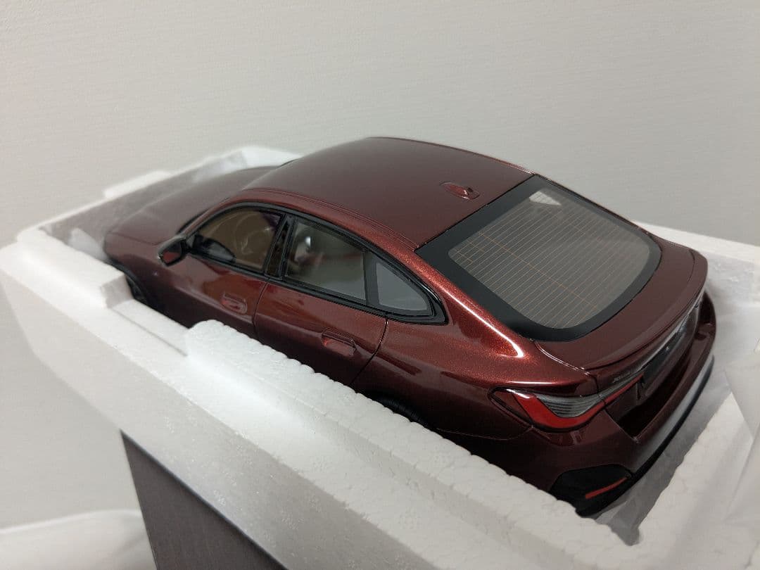 京商　OttO　　4シリーズ　GT Sprit　ミニカー　1/18　車