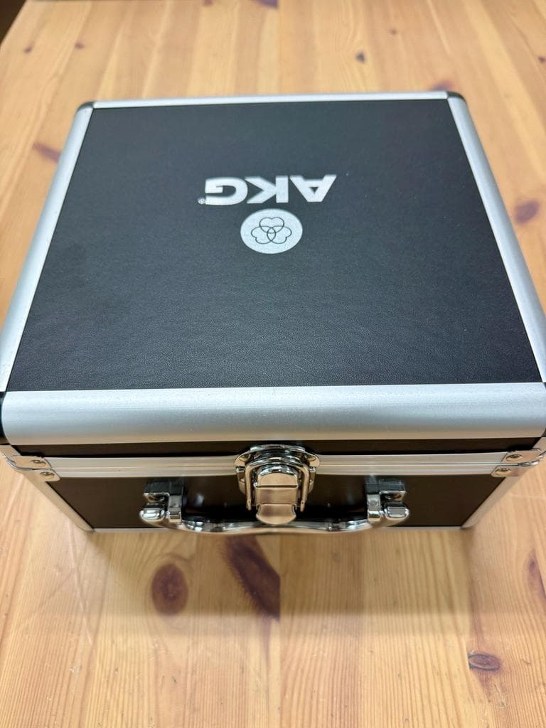 AKG P420 コンデンサーマイク ショックマウント付き