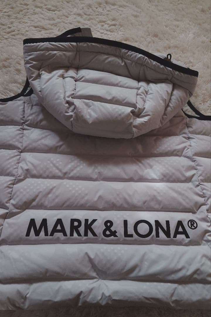 新品・マーク＆ロナ　ダウンベスト38