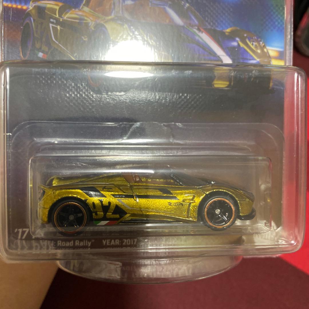ミニカー Hot Wheels NFT Pagani Huayra Roadster