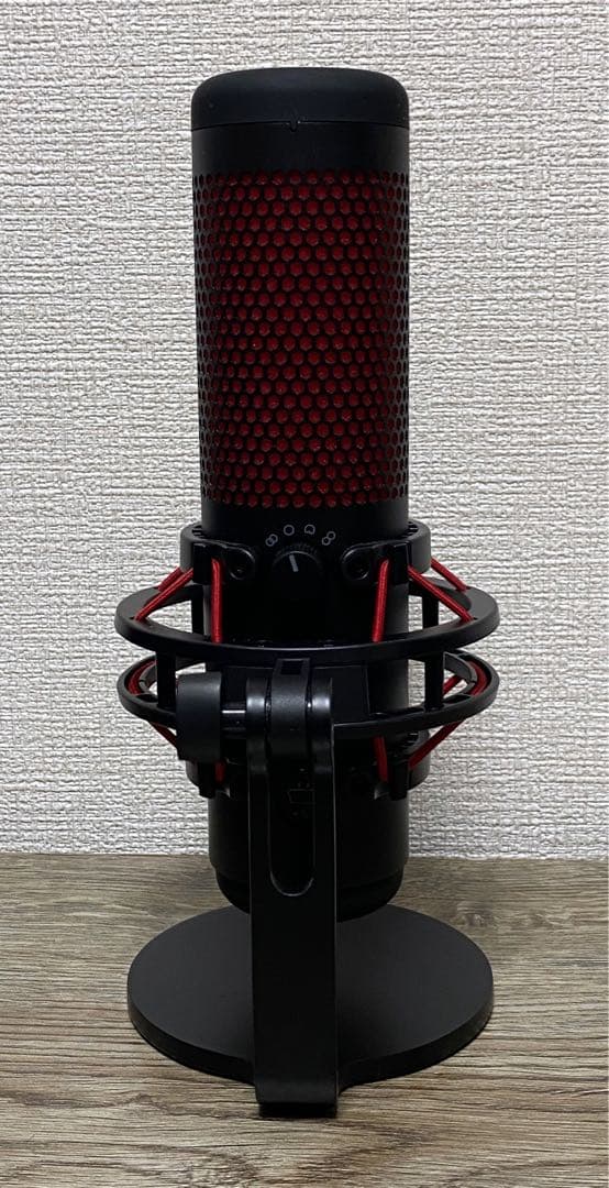 HyperX・QuadCast・USBマイク・コンデンサーマイク・赤色・黒色