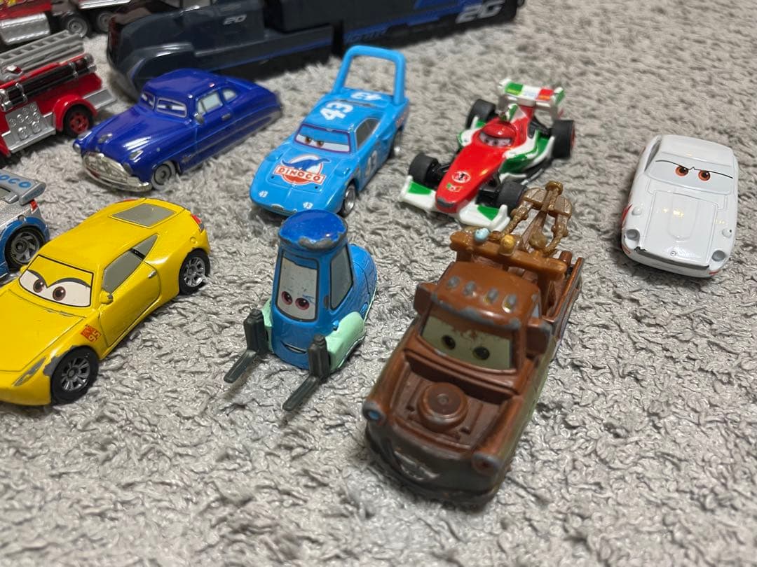 カーズ トミカ ミニカー トレーラーセット
