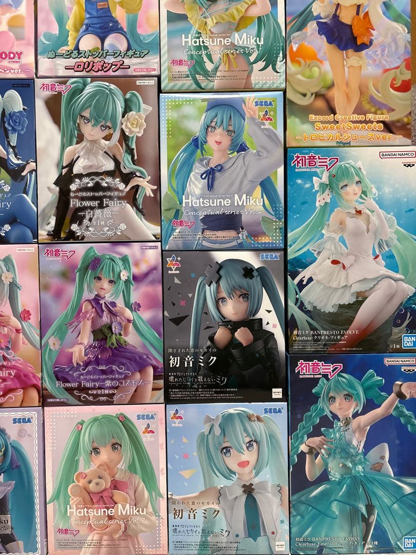初音ミク　フィギュア　まとめ売り③　22体