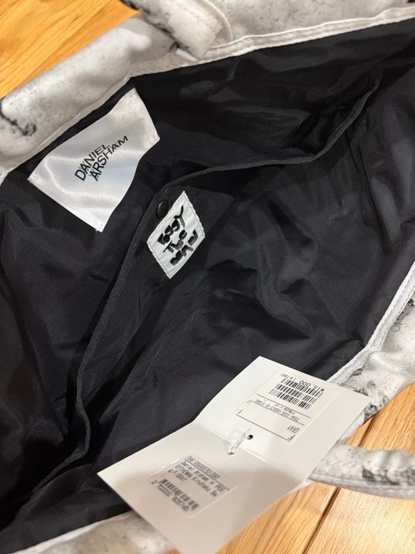 新品 2G 購入 ダニエルアーシャム バック DANIEL ARSHAM