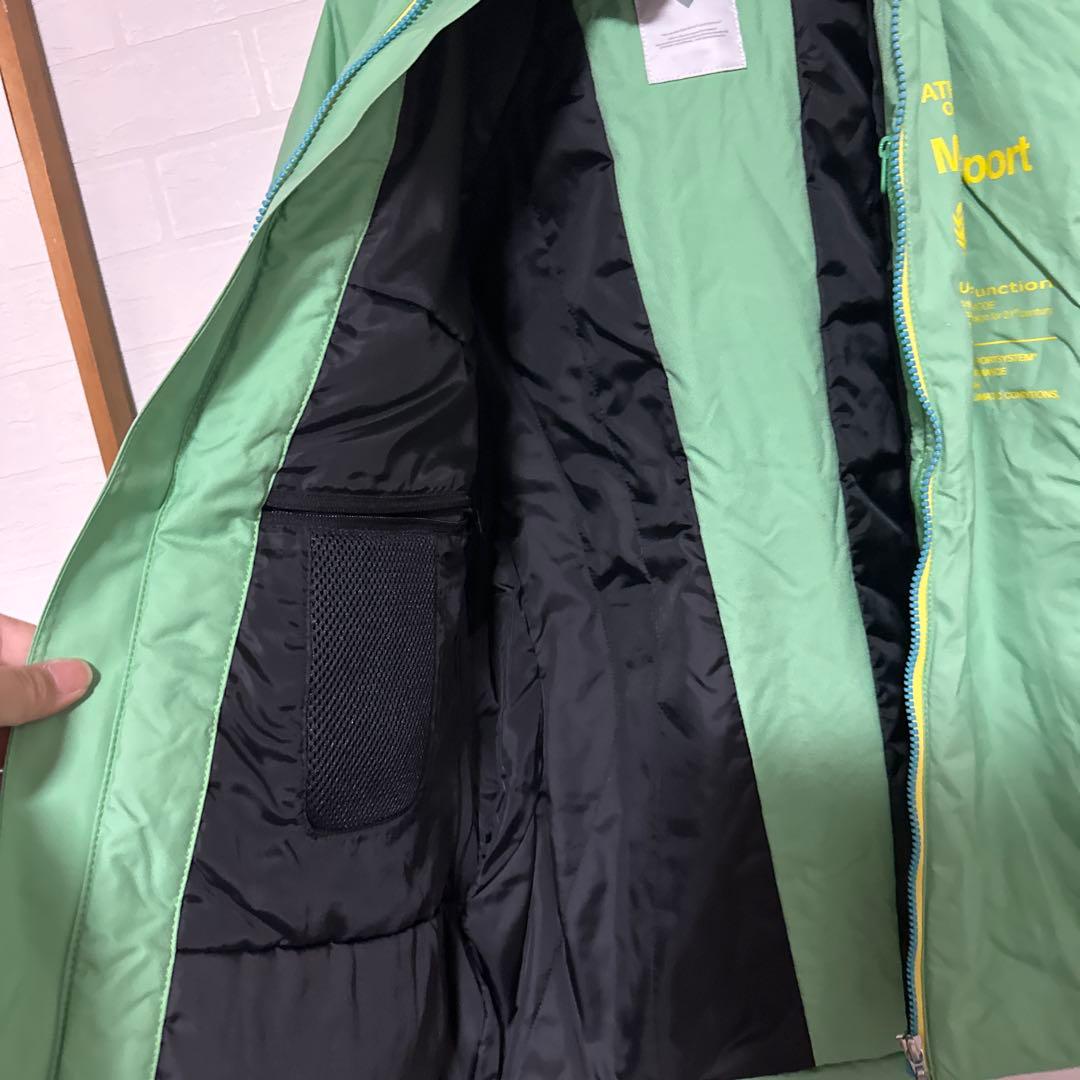 新品 タグ付 デサント スキーウェア スノボウェア ヒートナビ 上下セット L