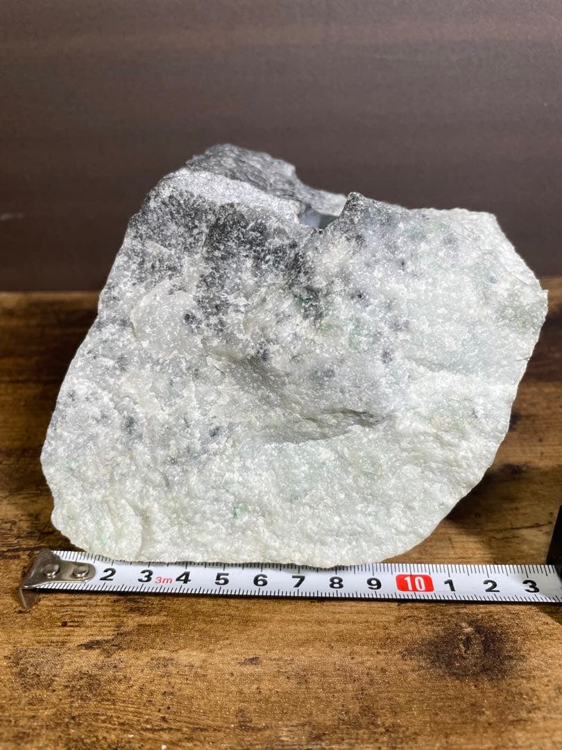 約2300g 糸魚川 翡翠 良質 緑黒