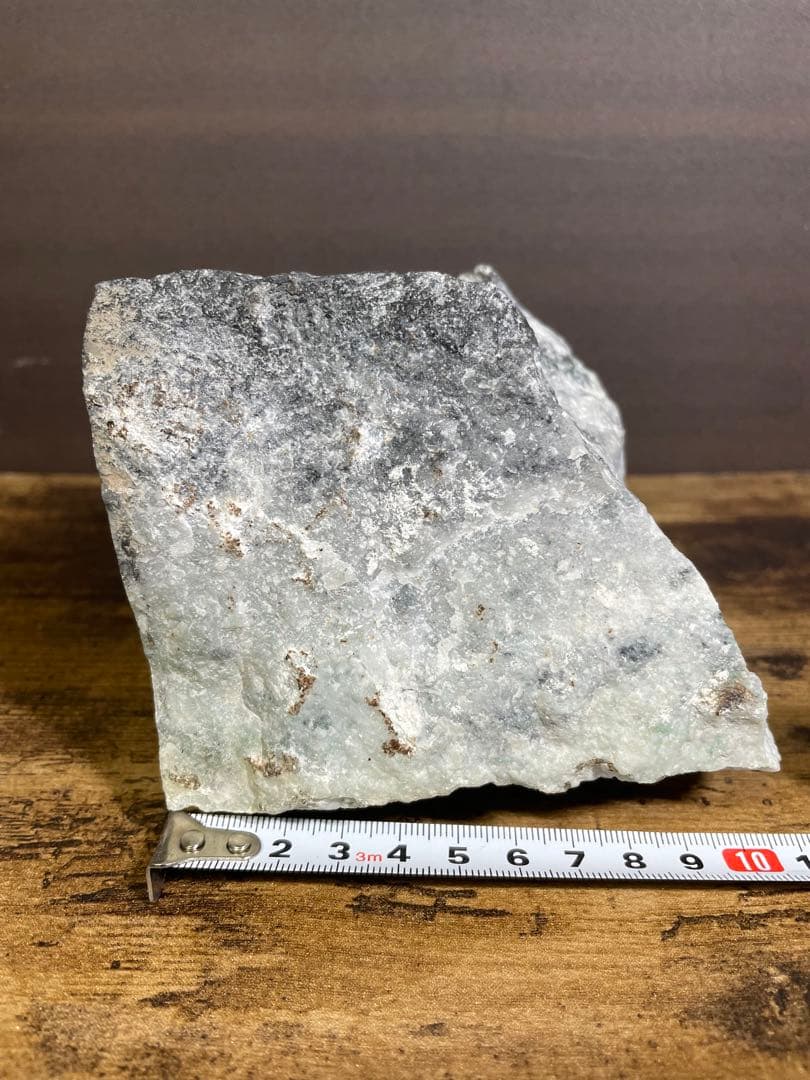 約2300g 糸魚川 翡翠 良質 緑黒