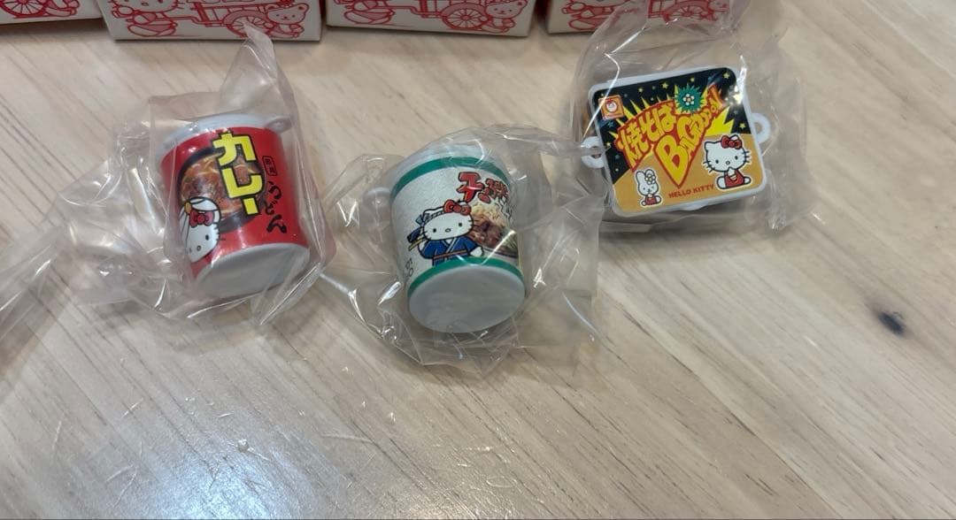 【非売品レア】6個平成レトロハローキティカップ麺コラボ