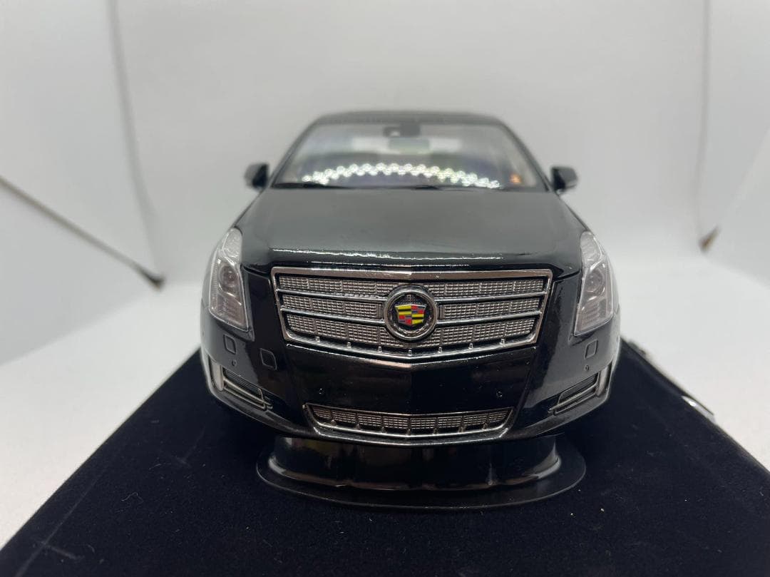 102-016 1/18 キャデラック Cadillac XTS ブラック