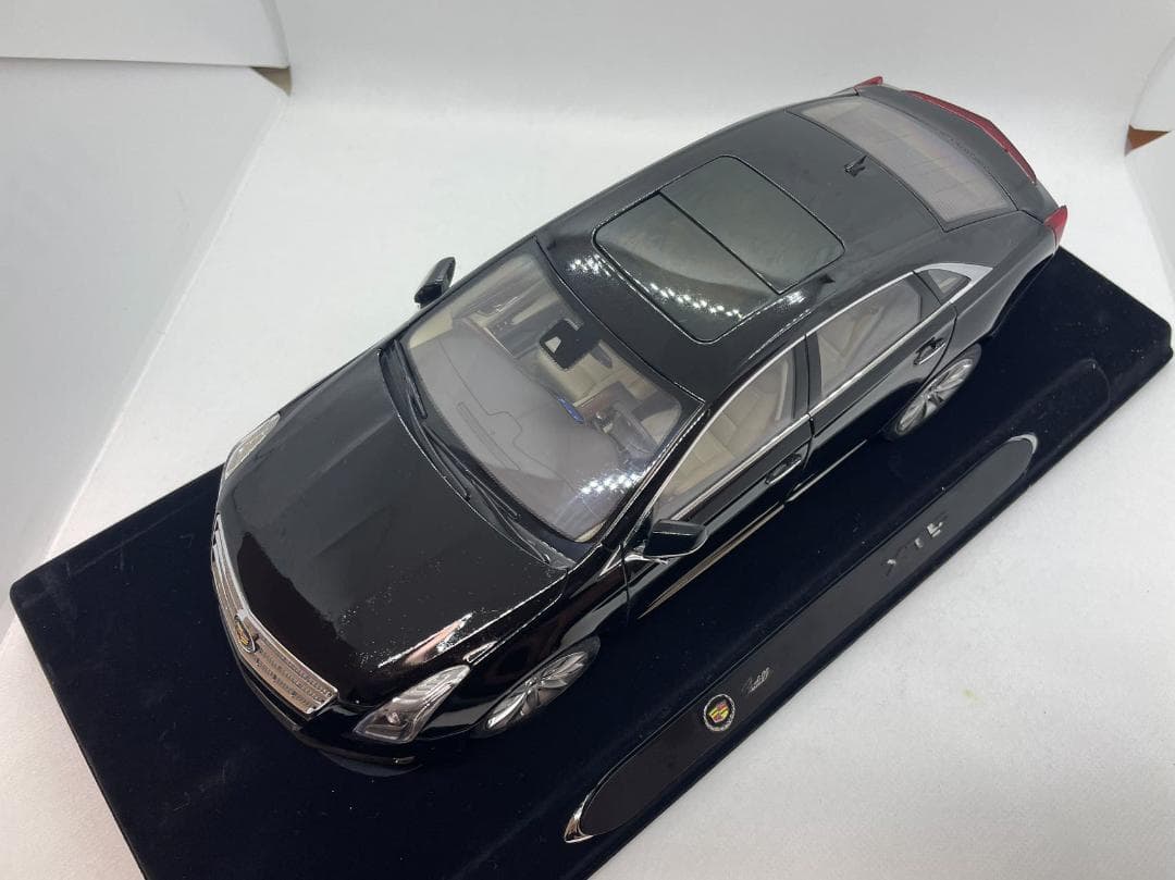 102-016 1/18 キャデラック Cadillac XTS ブラック