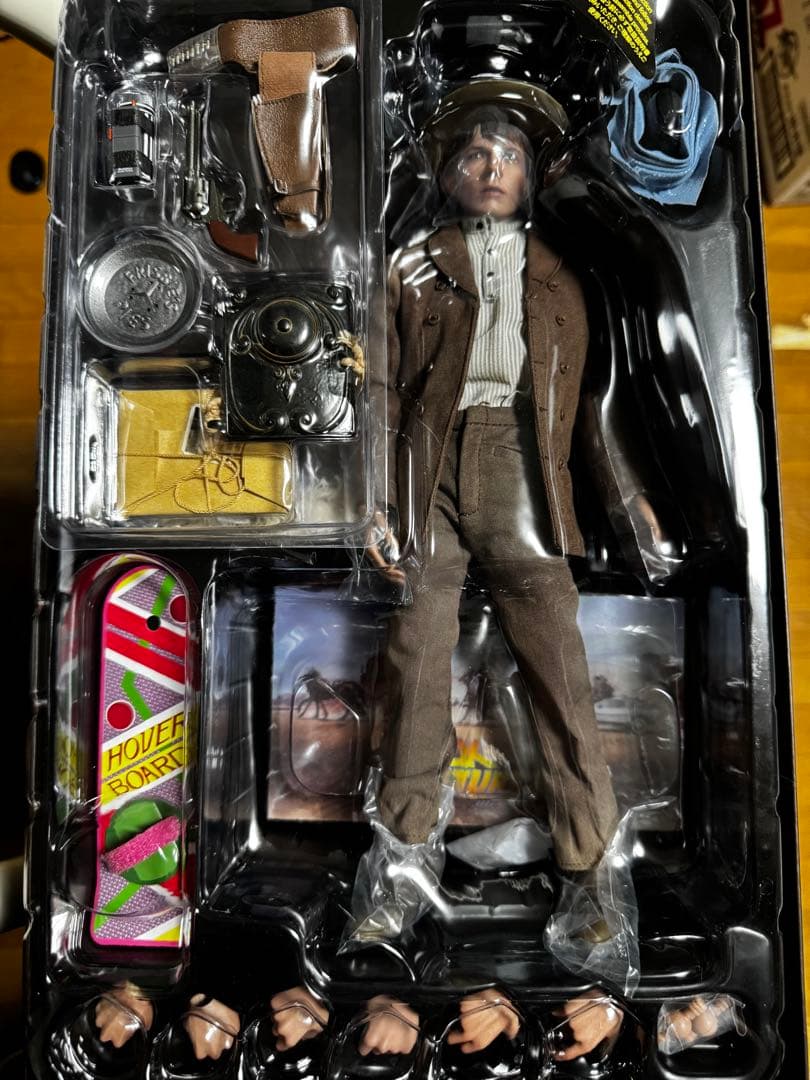 ホットトイズBACK TO THE FUTURE PART3フィギュアセット