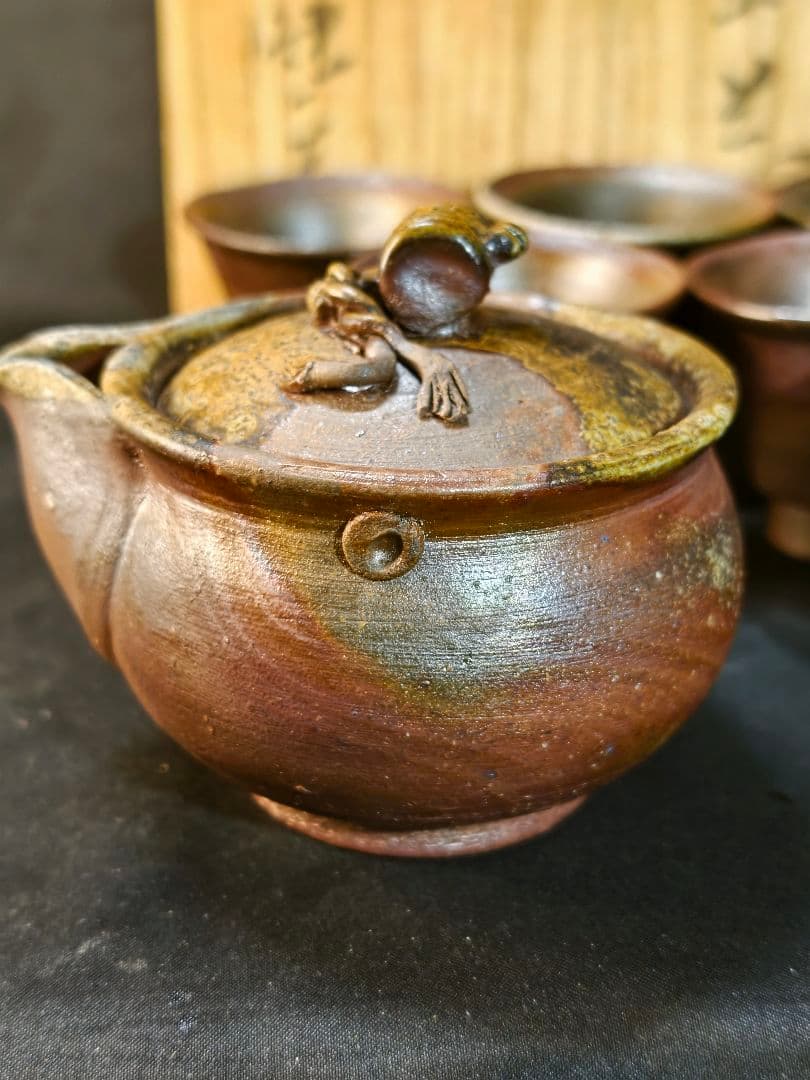 煎茶道具 備前焼 窯変宝瓶急須 奥本健一造 共箱 湯冷まし 湯呑み 火襷 胡麻