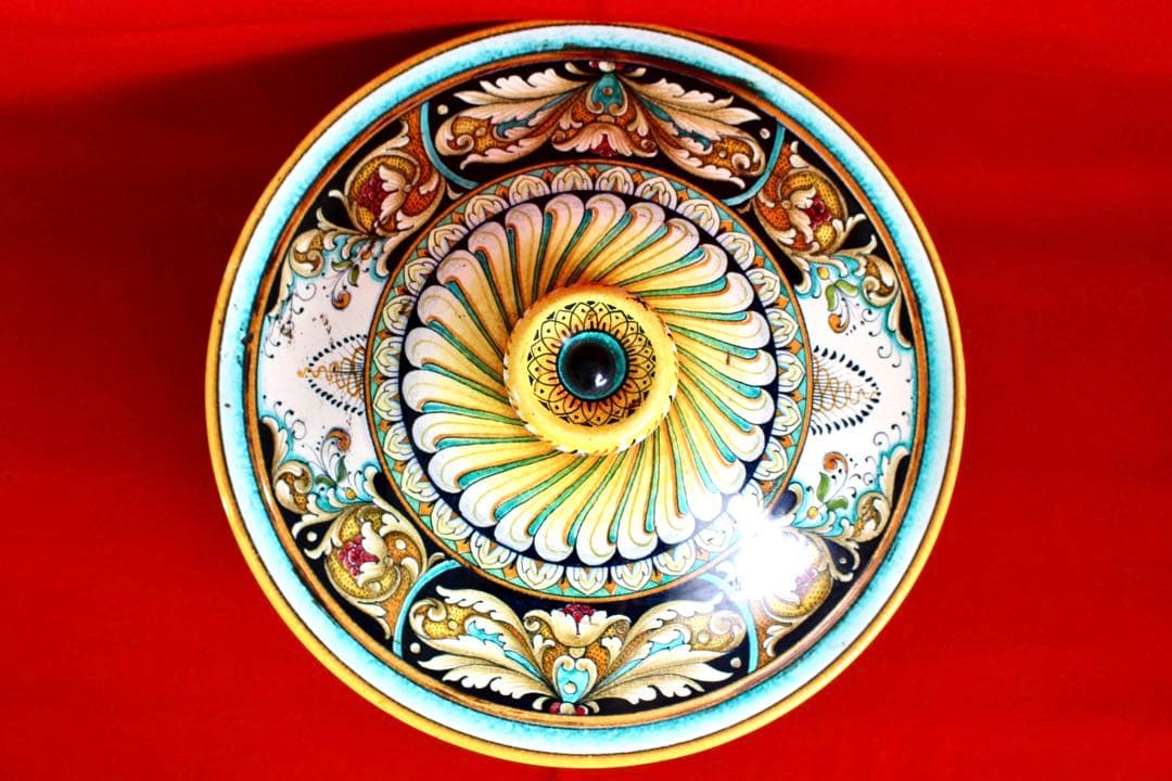 イタリア雑貨【デルータ　マヨルカ焼き　蓋付きセンターピース】