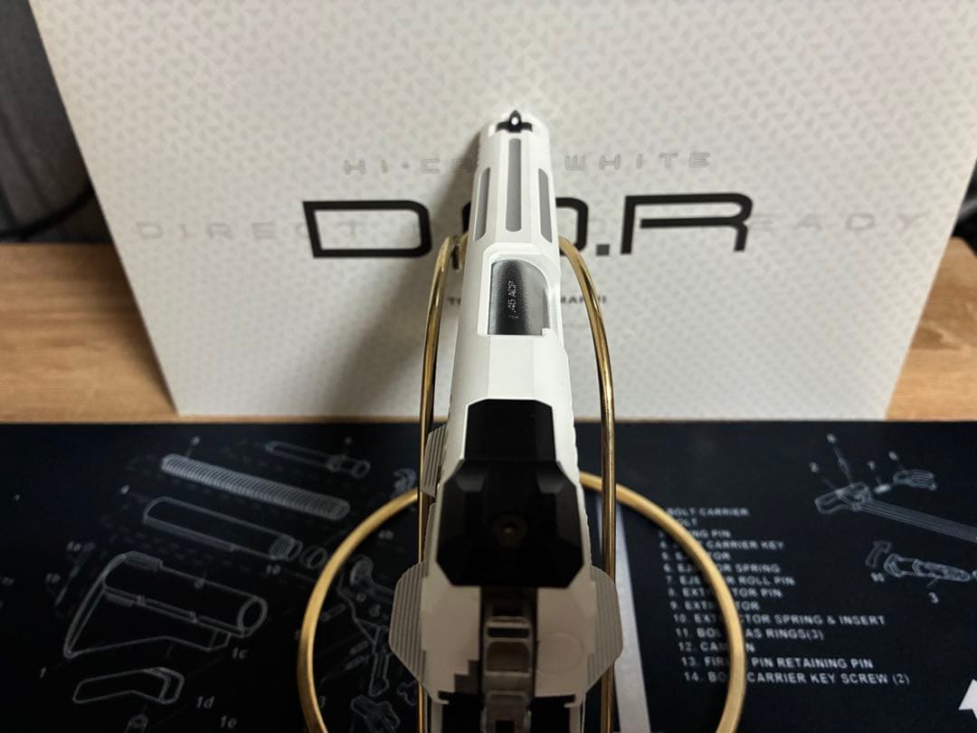 【極美品】マルイ D.O.R ホワイト＋ロングマグ付