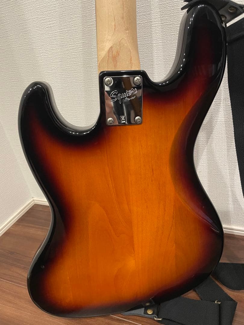 Squier Jazz Bass Affinity サンバースト Fender