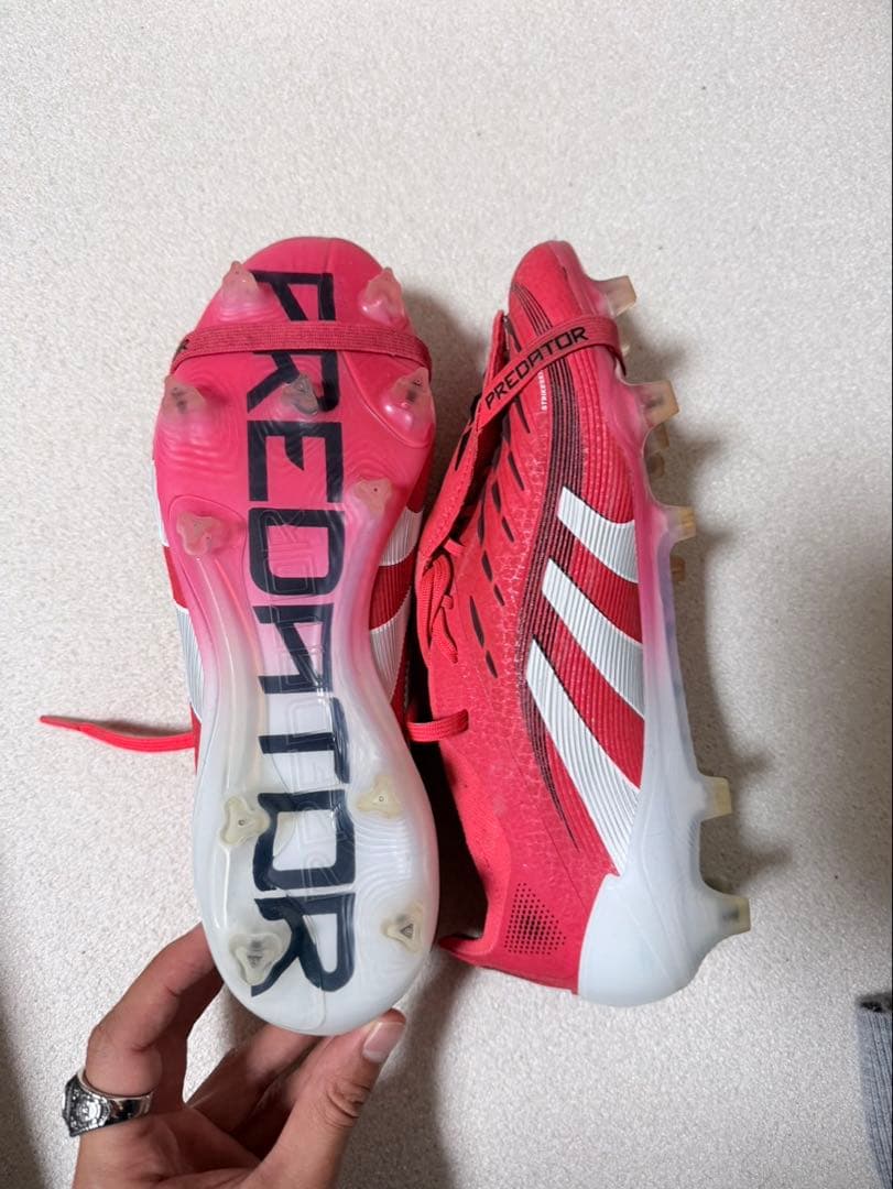 タイムセール50%offadidas Predator サッカーシューズ レッド