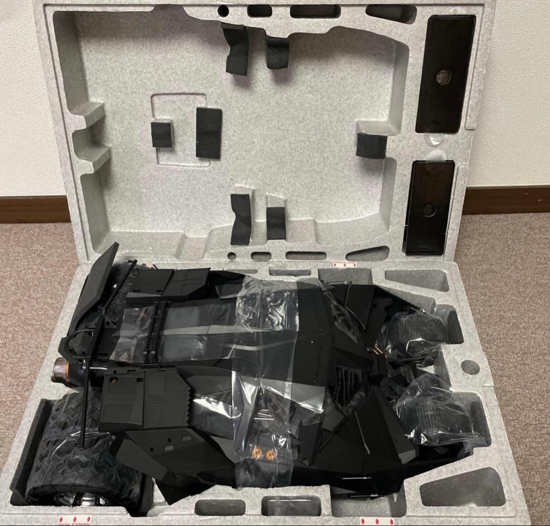 『ダークナイト』１／６スケールビークル　バットモービルタンブラー　ホットトイズ