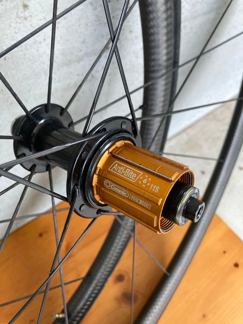 超軽量チューブラーホイールセット です。(LWC 25mmNXL)