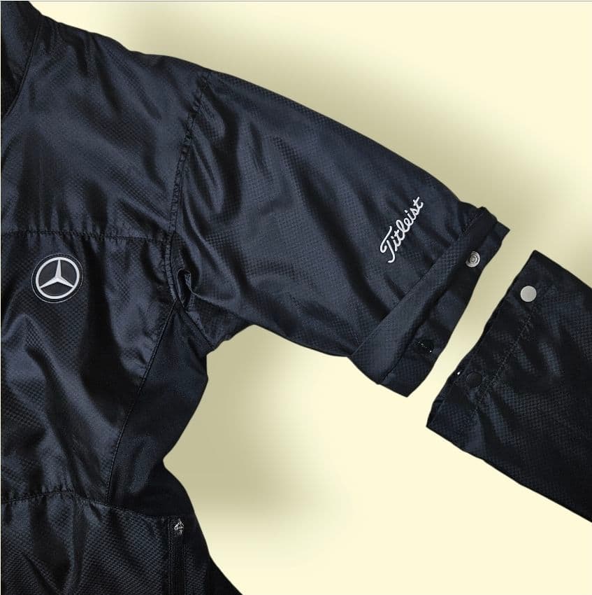 美品メルセデス・ベンツ&タイトリストメンズゴルフ2ウェイJKブラックM 蓄熱