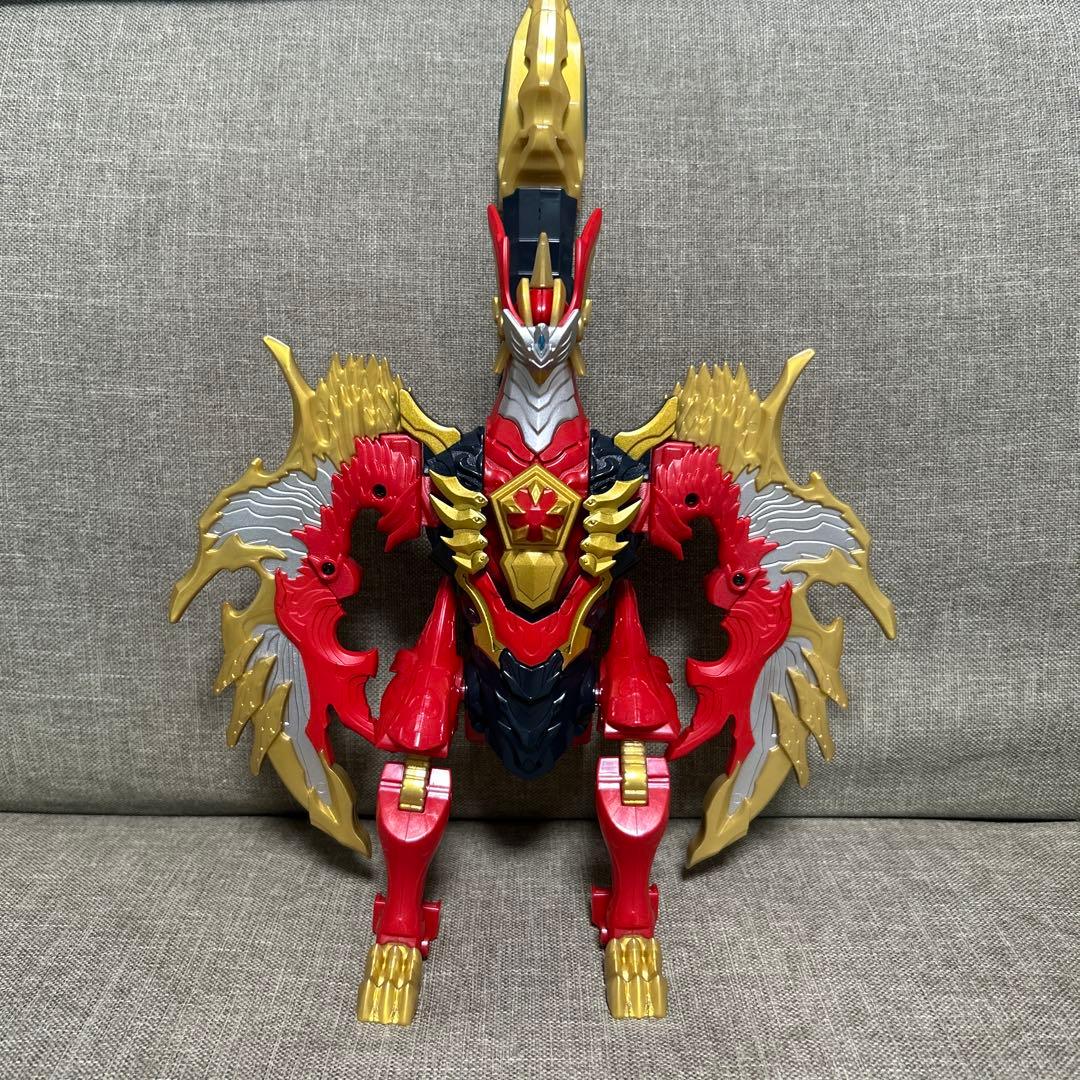 ウルトラマンオメガ　DXレキネス　トライガロン　ヴァルジェネス