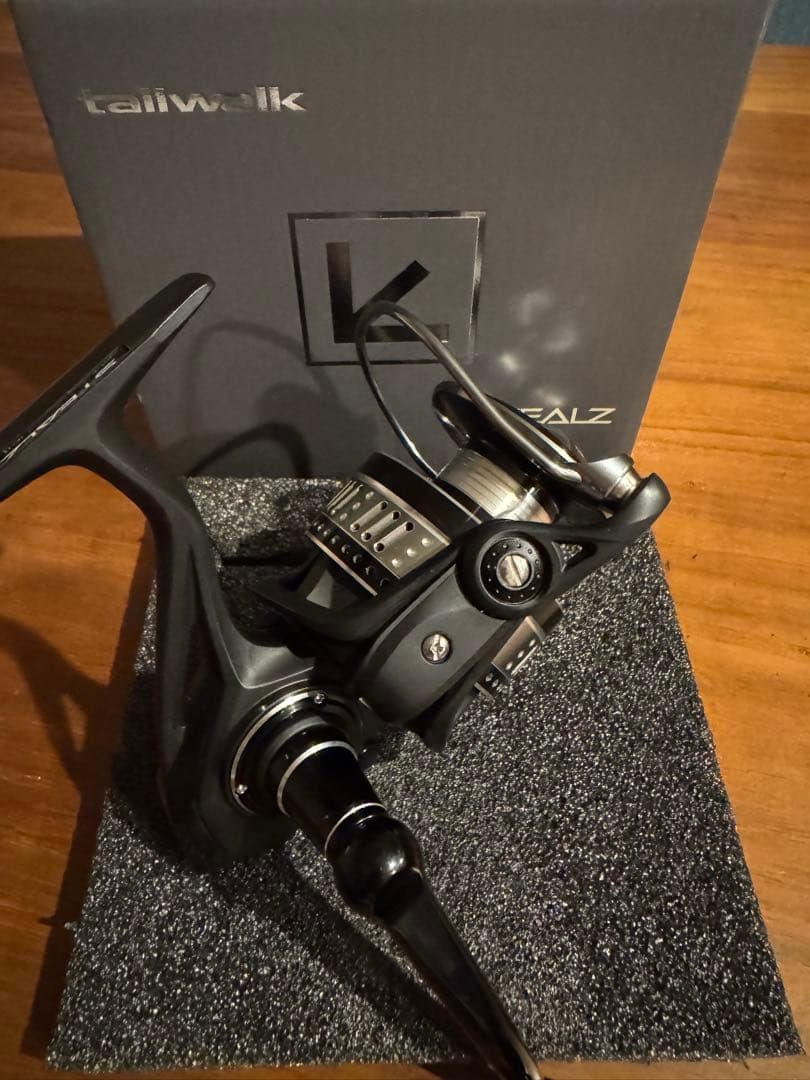 リール tailwalk STEALZ 8000