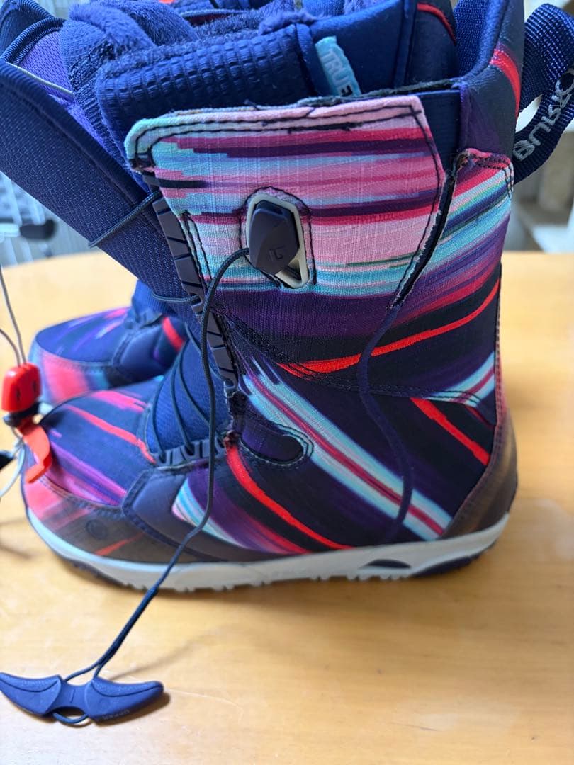 スノーボード Burton EMERALD