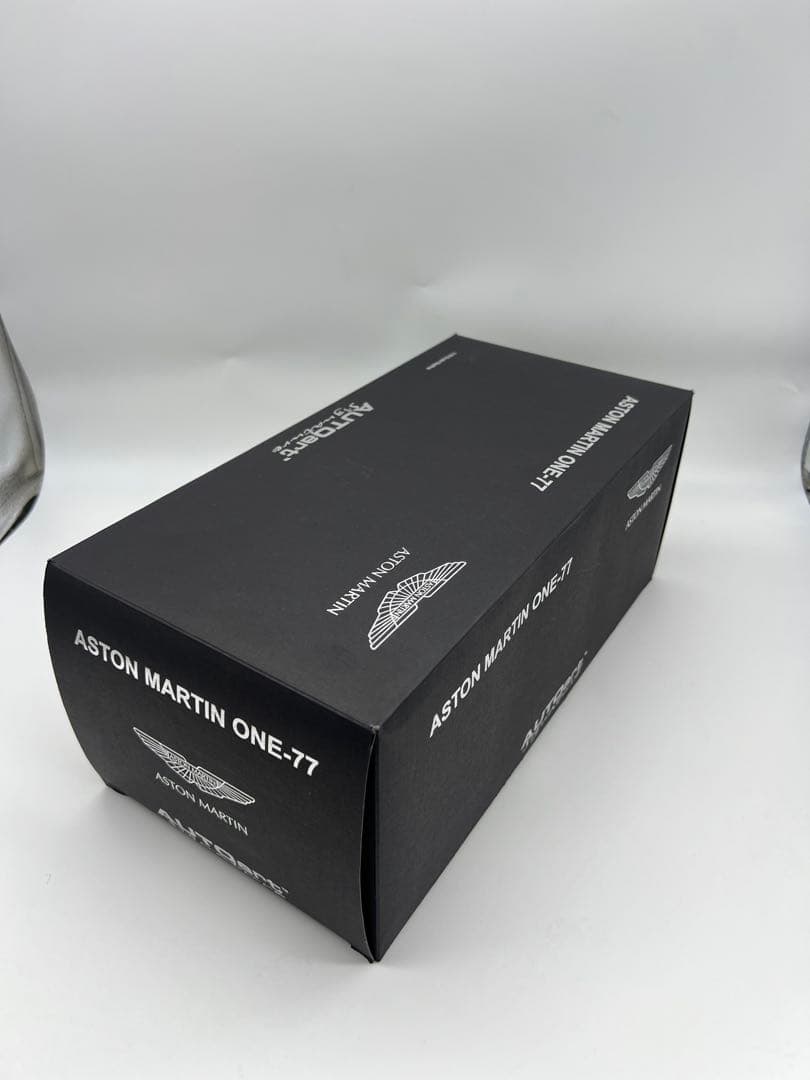 No7ミニカー1/18箱ありAUTO art ASTONMARTIN ONE77