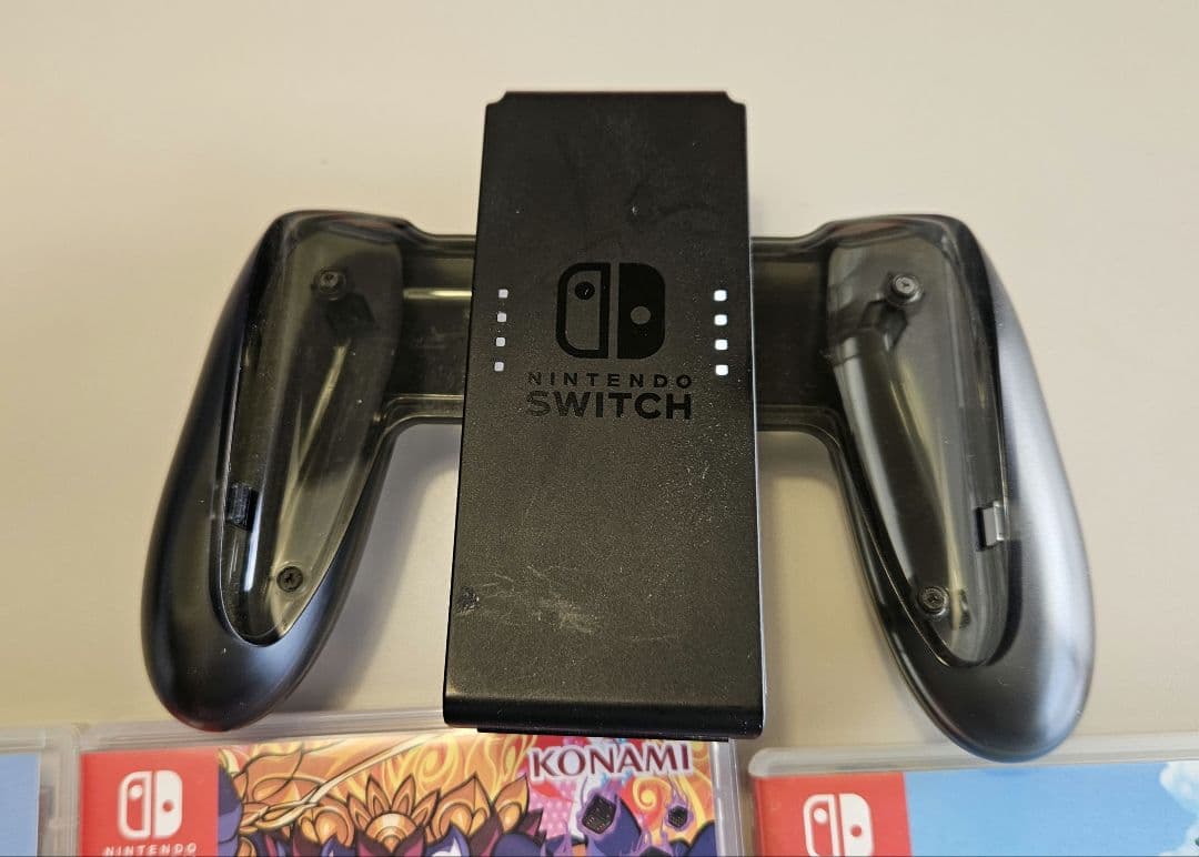 Nintendo Switch スイッチ　本体+ソフト4本+ケース　セット